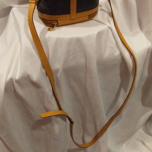 Vintage Mark Cross  Camera Mini crossbody bag made in Italy - Picture 8 of 9